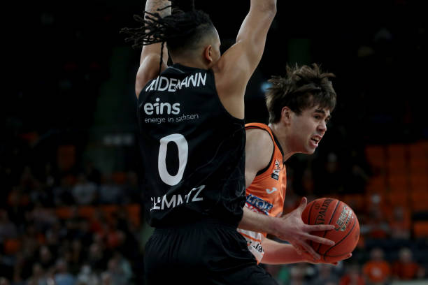 他从模拟对 他从模拟对