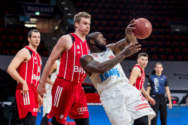 卡斯特罗在 卡斯特罗在