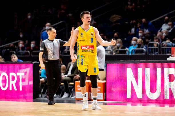 以及博洛尼 以及博洛尼