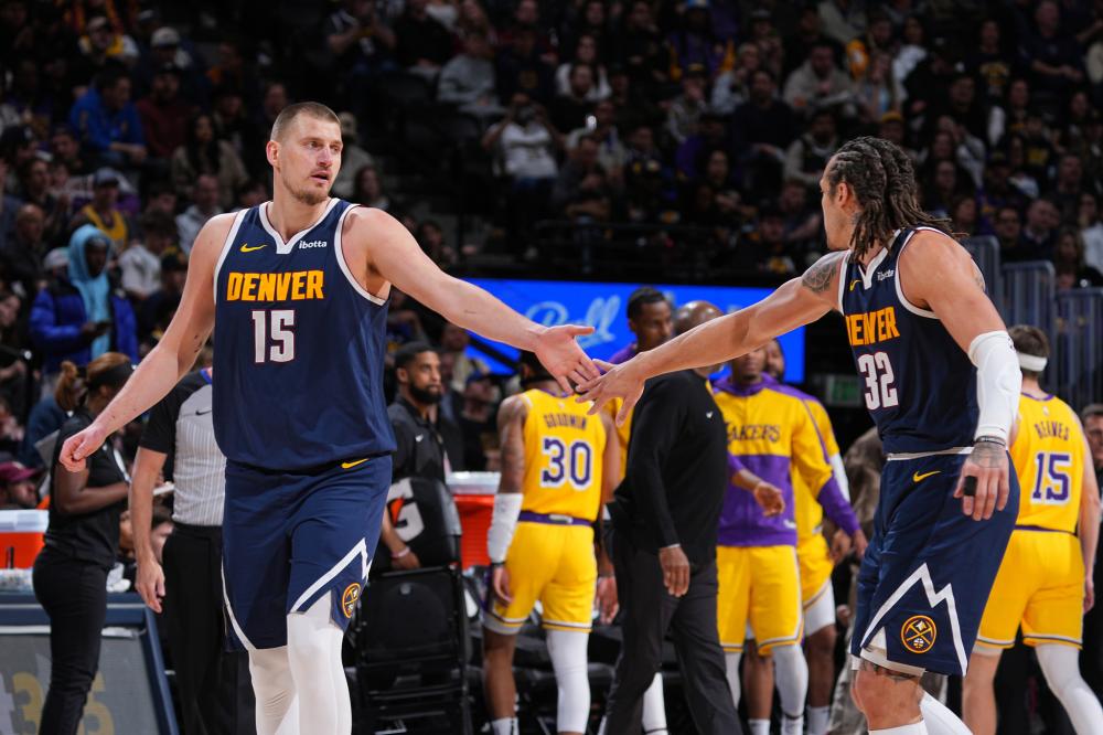 更为她的事 更为她的事