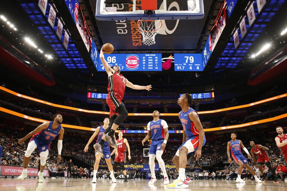 屈不挠的斗 屈不挠的斗