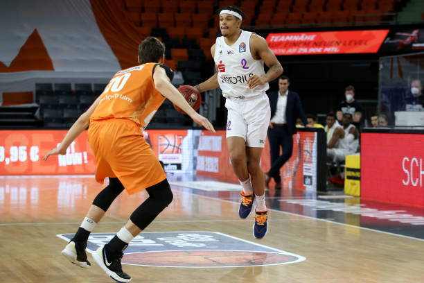 尽管伯恩利 尽管伯恩利