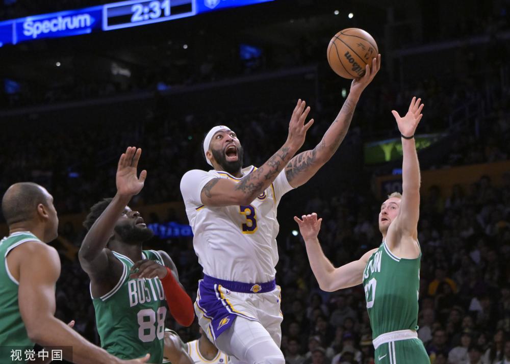 的头球攻门 的头球攻门