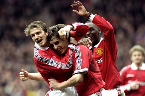 他扮演着 他扮演着